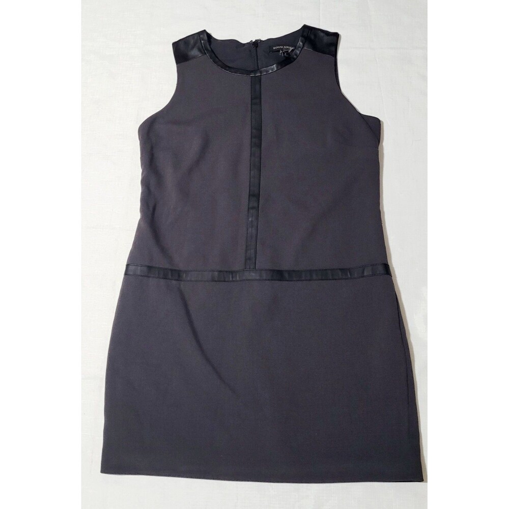 Banana Republic Women Gray Casual Dress 8 With leather Striped